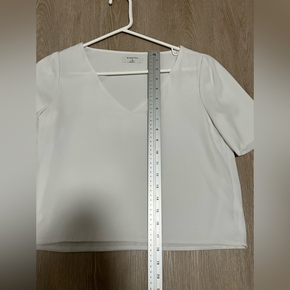 Aritzia Babaton Randy V-Neck Blouse White - Picture 4 of 6